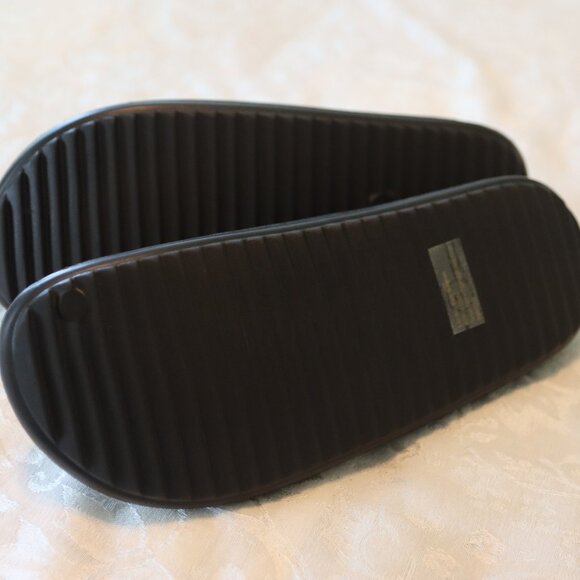 Wild Fable Black Robbie Slide Lightweight Foam Construction Size 9 Black - Picture 4 of 10